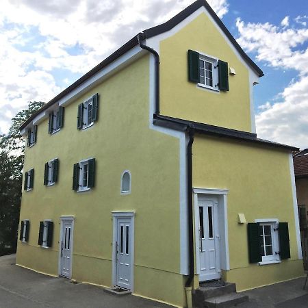 Haus Am Eck - Gaestehaus Und Appartements 알토팅 외부 사진